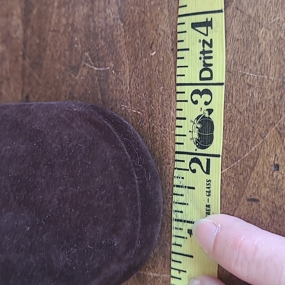 Tom Ford Sunglass Case Women/Men/Unisex Brown Oval Sunglass Holder - Picture 9 of 9